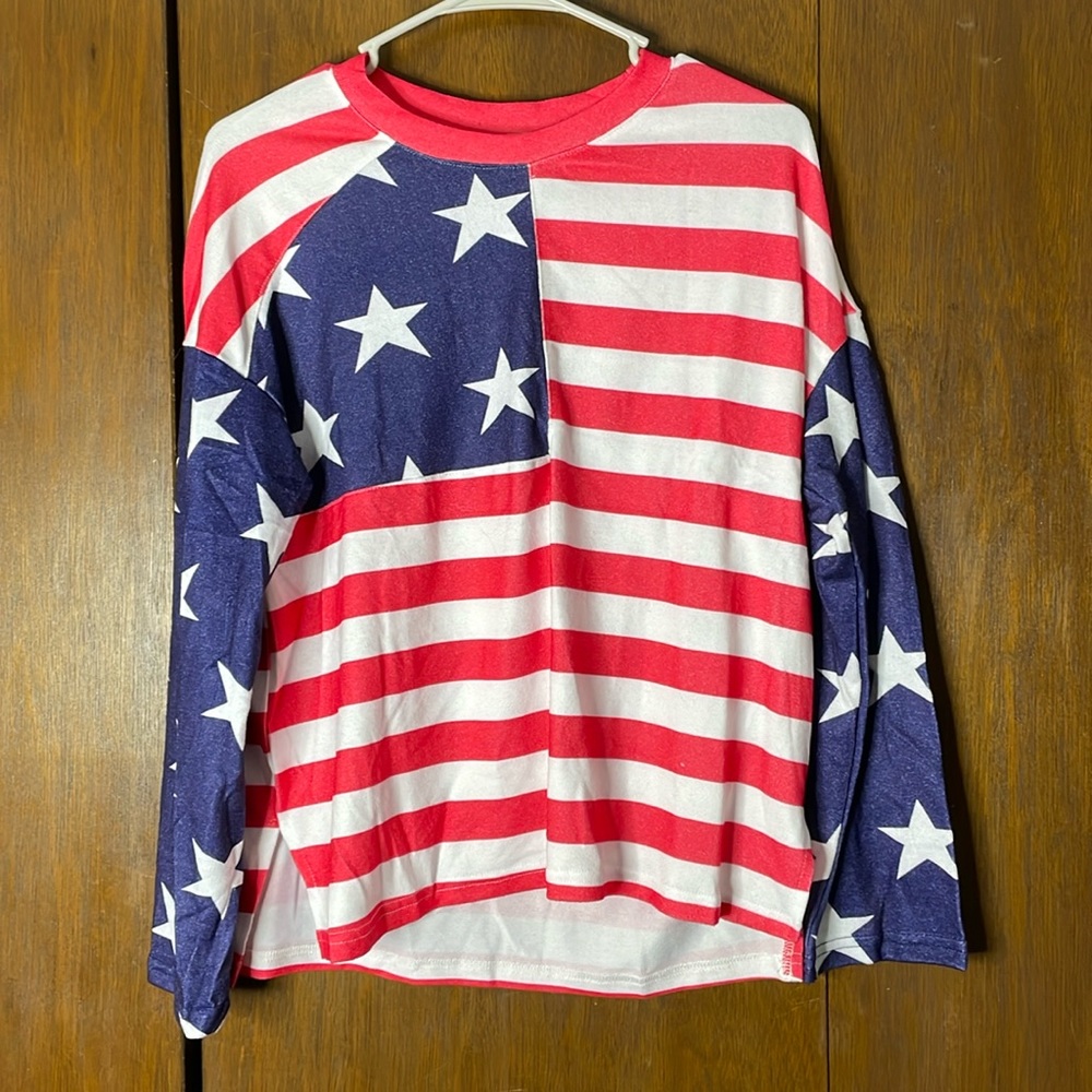 Womans USA Flag Long Sleeve Shirt - NEW